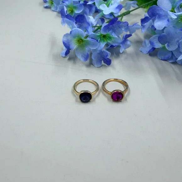 Gold Stackable Set of 2 Station Ring with Fuchsia and Blue Crystals - Picture 6 of 7
